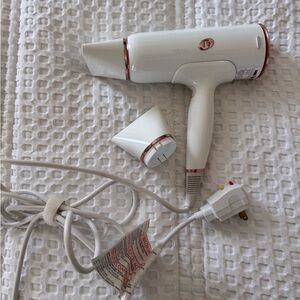 T3 White Hair Dryer Full size